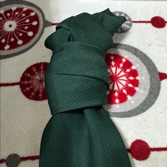 Green NeckTie Necklace without Brooch - Picture 1 of 2